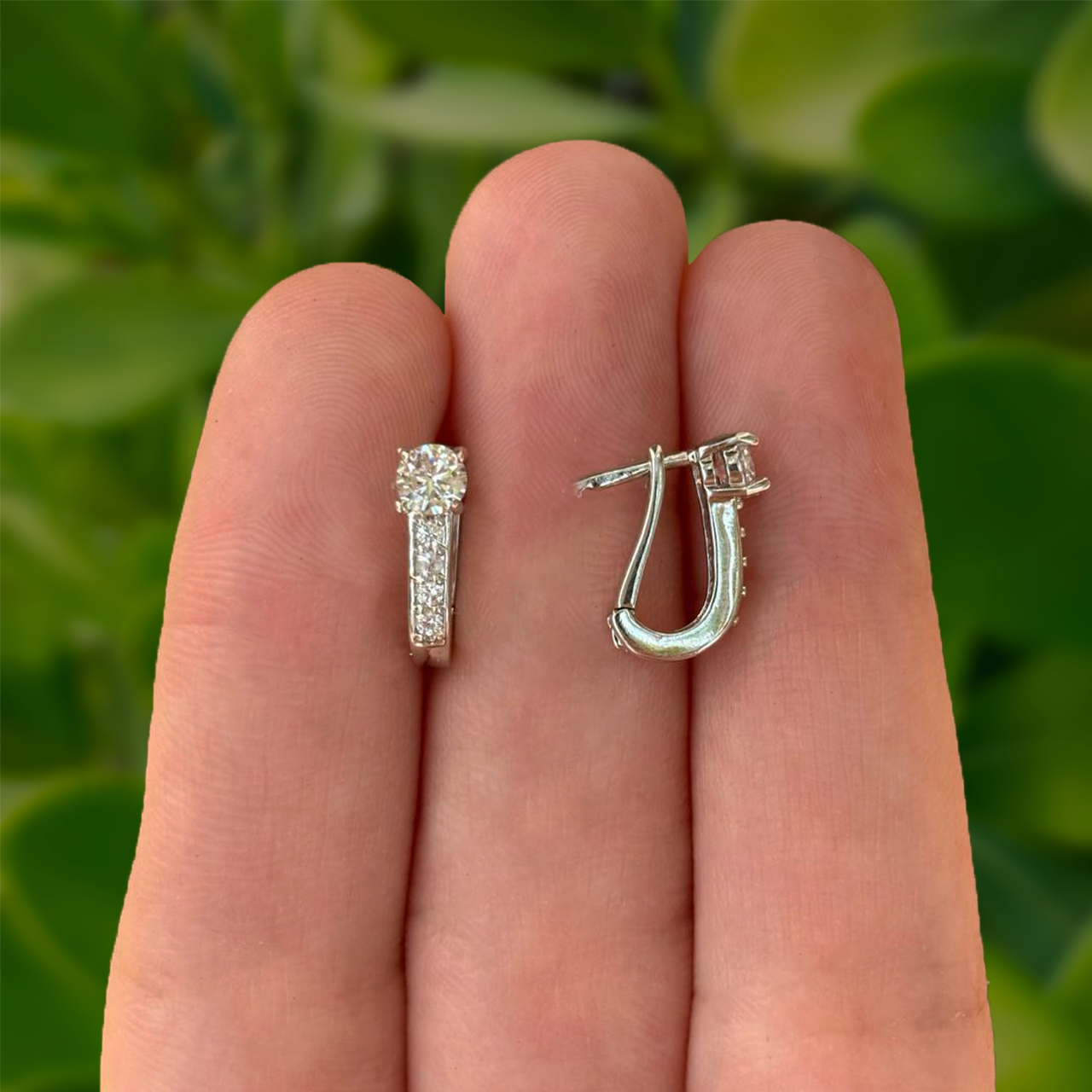 Aretes Arracada Plateada con Zirconias Chapa de Oro Az380