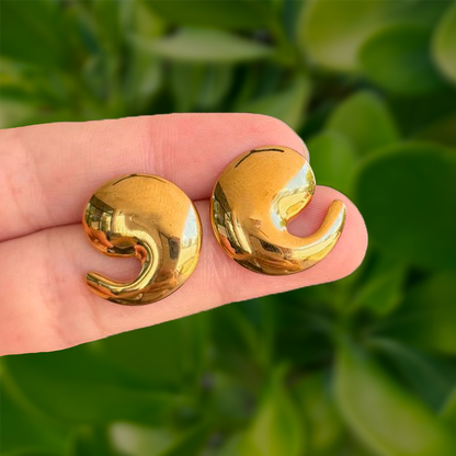 Aretes Dorados Vuelta de Gota  Acero Inoxidable 2M3