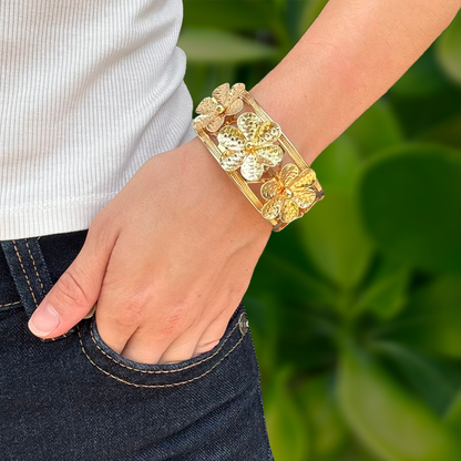 Pulsera Dorada Ancha Flores Metálica  2BB9