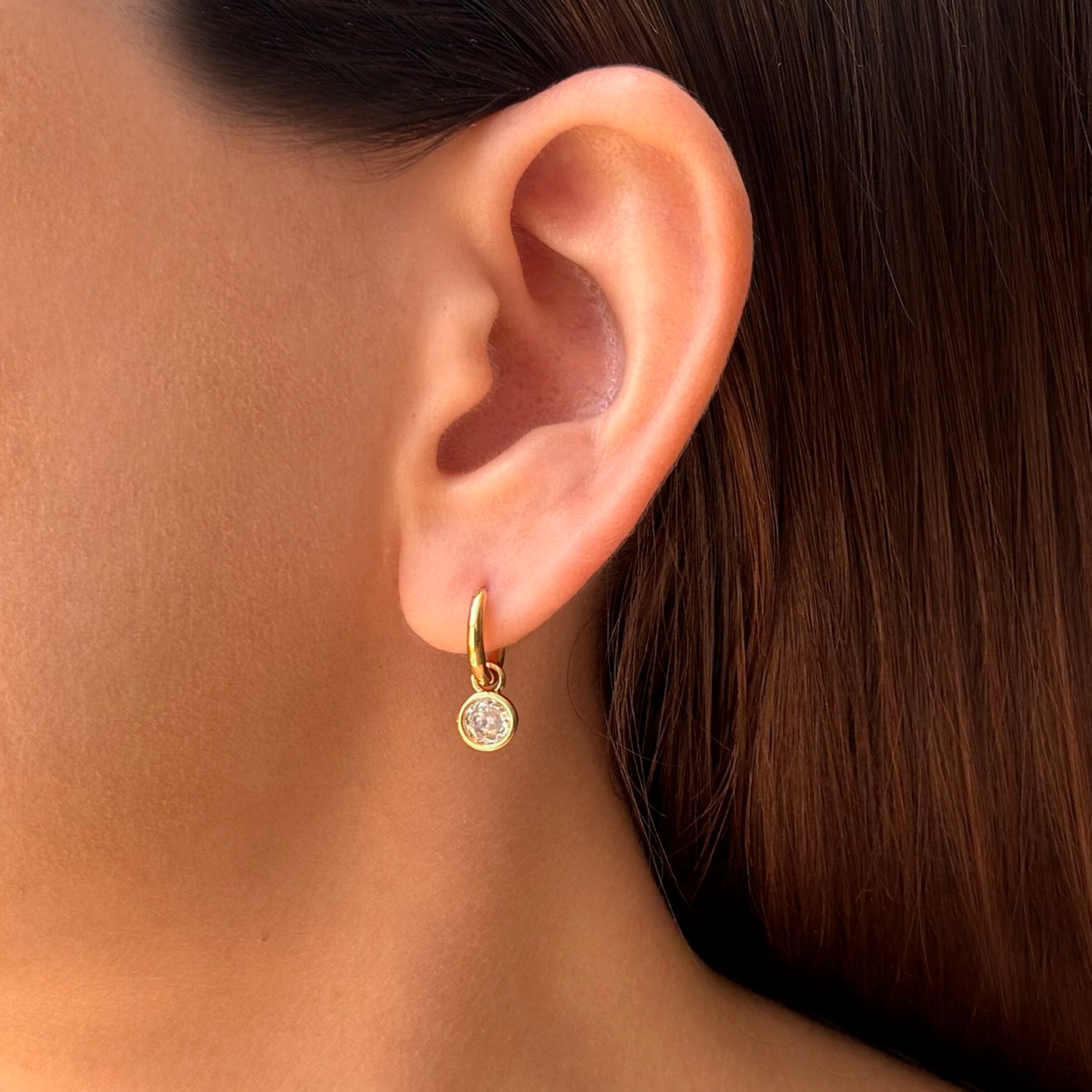 Aretes Dorados de Zirconia Chapa de Oro 3D4