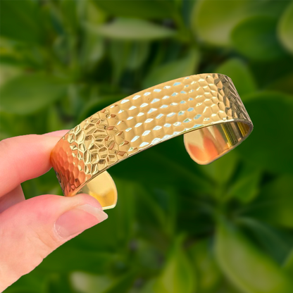 Pulsera Dorada Gruesa  4E31