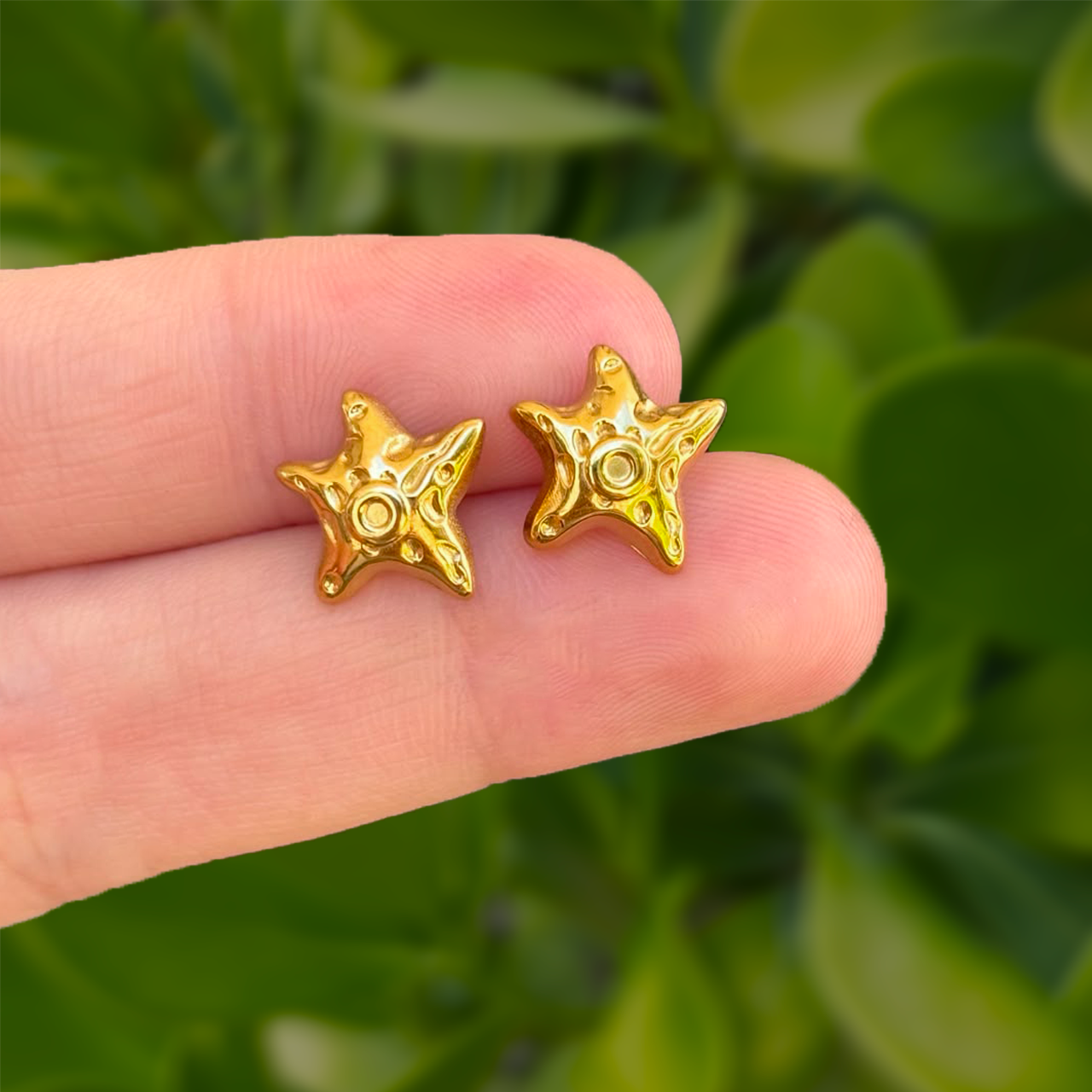Aretes Dorados Concha de Mar Acero Inoxidable 2M5