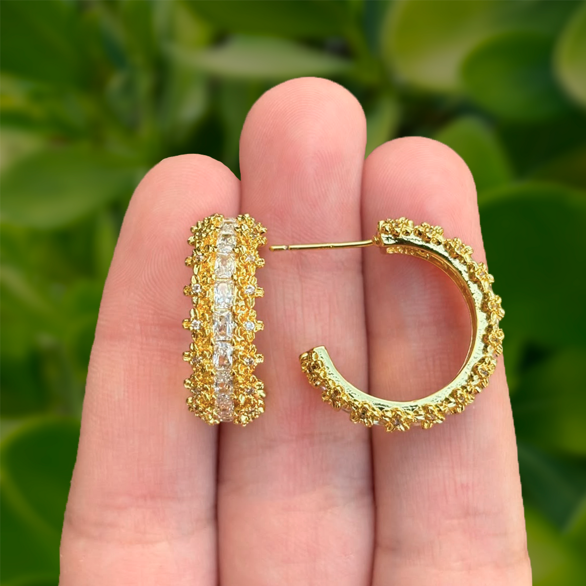 Aretes Dorados Semi Arracada Zirconias Chapa de Oro