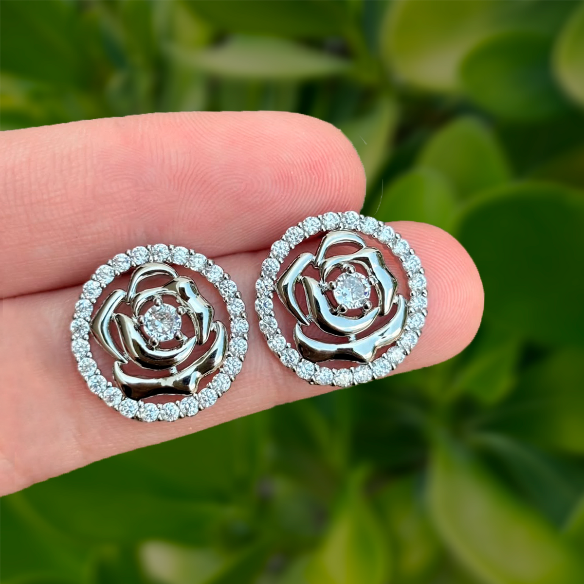 Aretes Plateados Flor con Zirconias Chapa de Oro