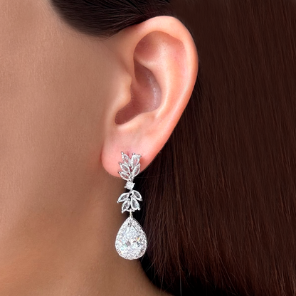 Aretes Plateados Gota Zirconia Blanca Chapa de Oro