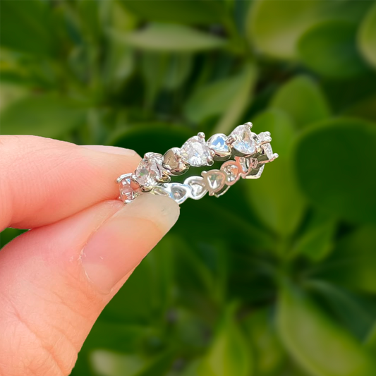 Anillo Plateado Corazones con Zirconias Chapa de Oro