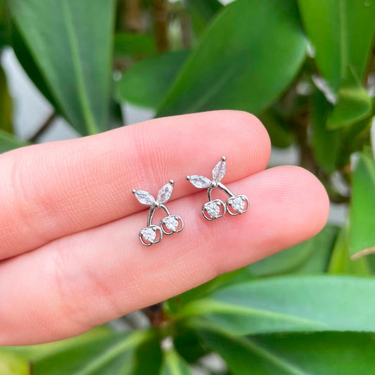 Aretes Cereza Plateada Chapa de Oro Az184