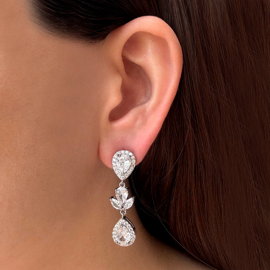 Aretes Largos Zirconia Blanca Chapa de Oro 1W1