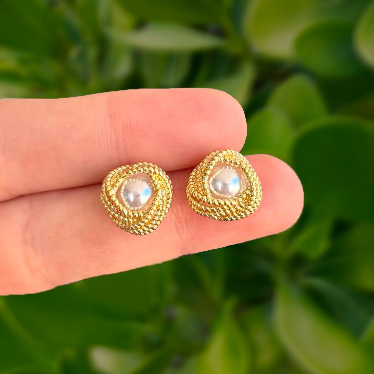 Aretes Dorados Enjambre de Perla Chapa de Oro 2L7