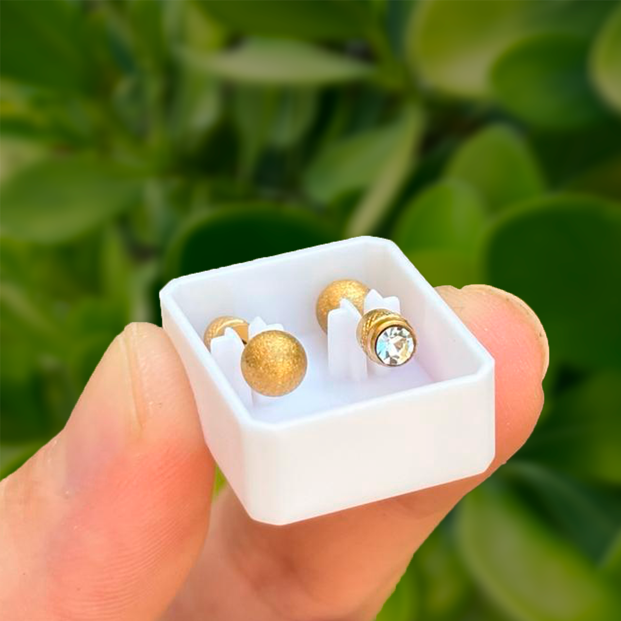 Aretes Dorados 2 Vistas Bolita y Zirconia Acero Titanio 1H2