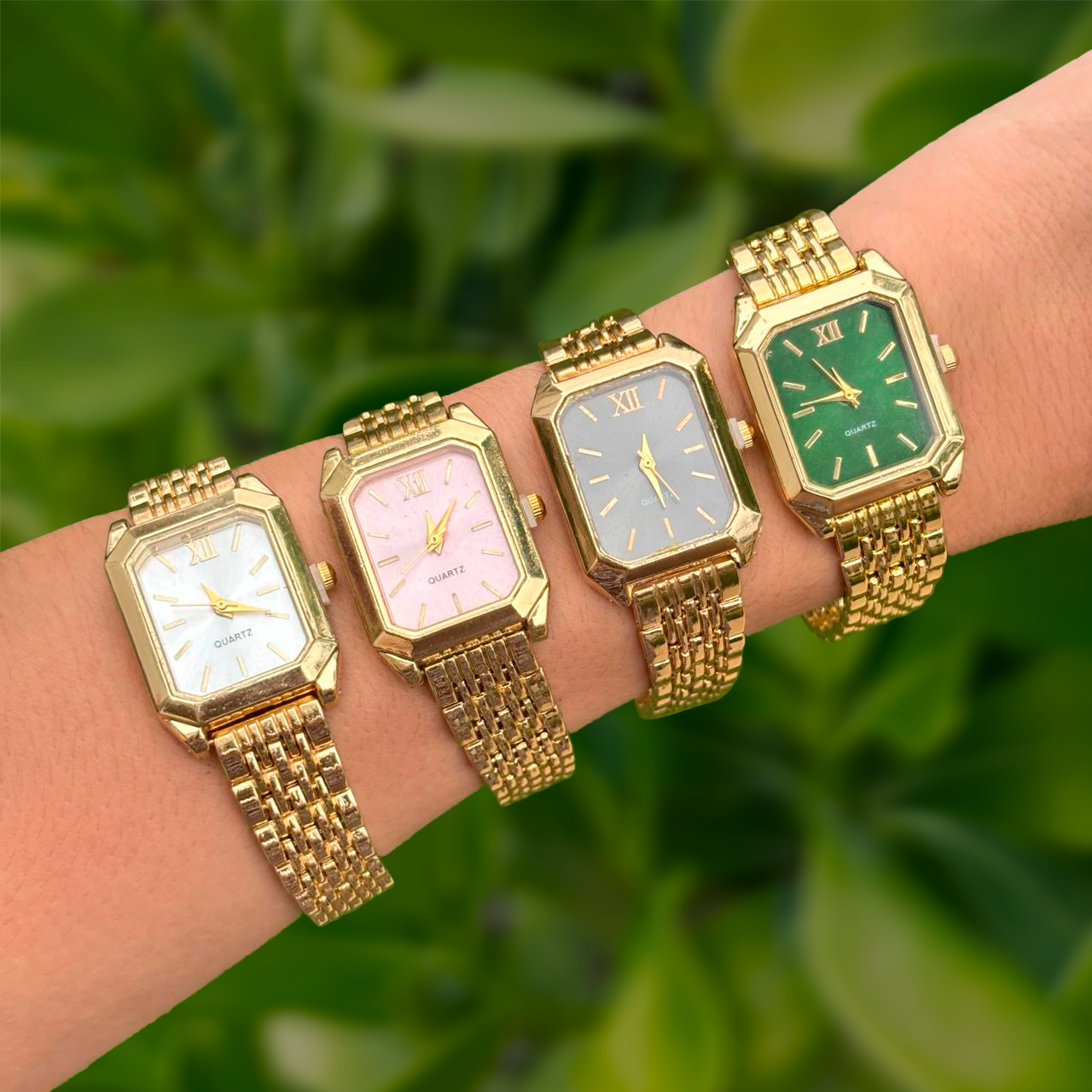 Reloj Dorado Old Classic de Mujer Cara Oscura  R15