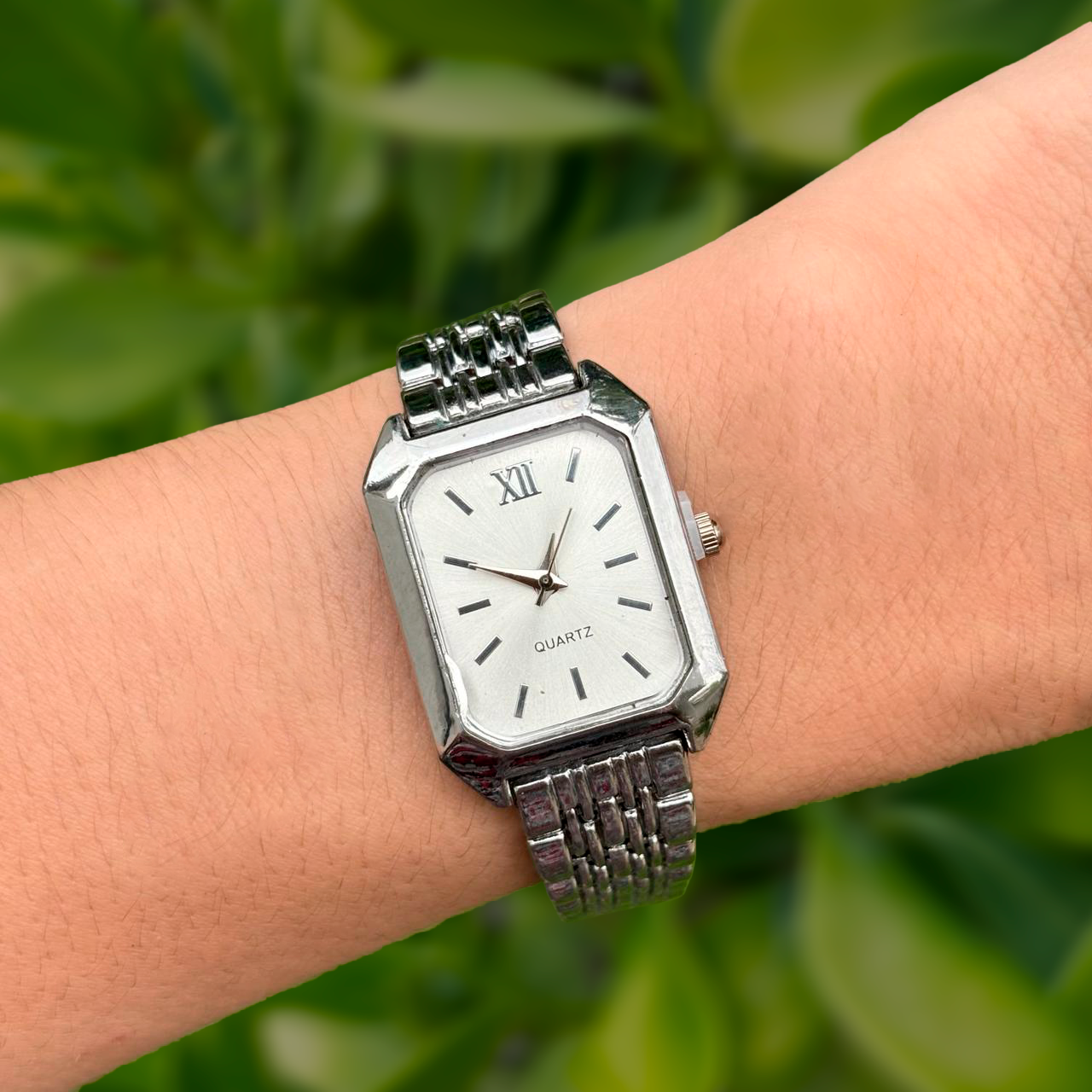 Reloj Plateado Old Classic de Mujer  R20