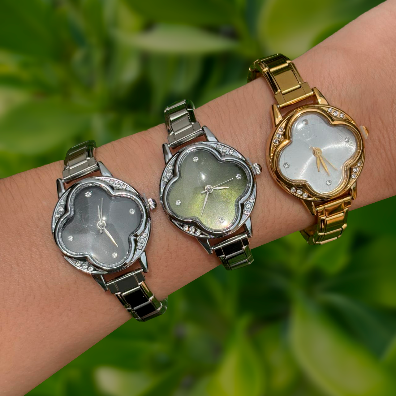 Reloj Dorado Zirconia Trebol  Acero Inoxidable R23