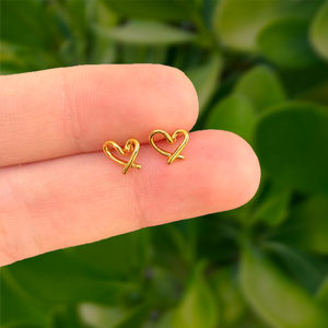 Aretes Dorados Piercing Corazon Delineado Acero Inoxidable