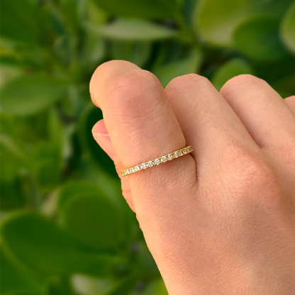 Anillo Dorado Churumbela Zirconias