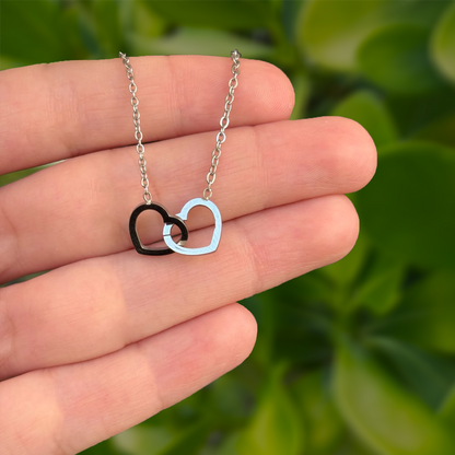 Collar Plateado Corazones Enlazados Acero Inoxidable