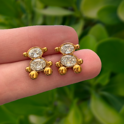 Aretes Osito Dorado con Zirconias Blancas Acero Inoxidable