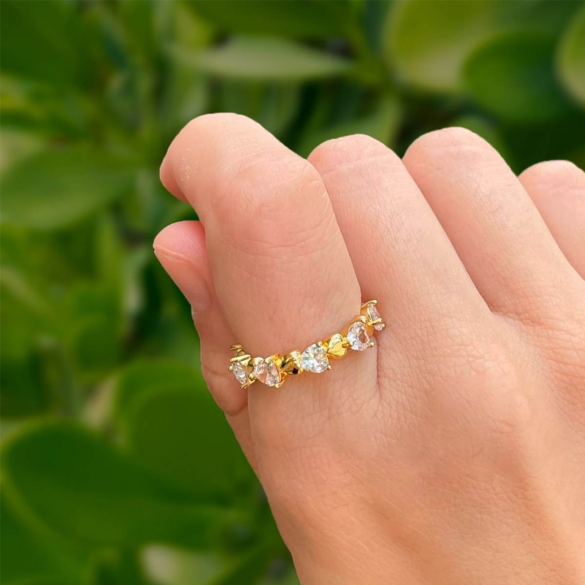 Anillo Dorado Corazones con Zirconias Chapa de Oro