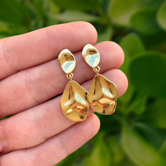 Aretes Dorados Petalos Chapa de Oro
