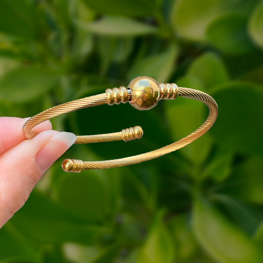 Pulsera Dorada Esfera Acero Titanio