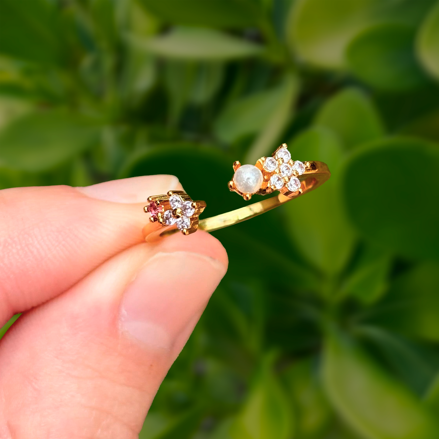 Anillo Dorado Perla con Flor Encontrada Ajustable Chapa de Oro Az337