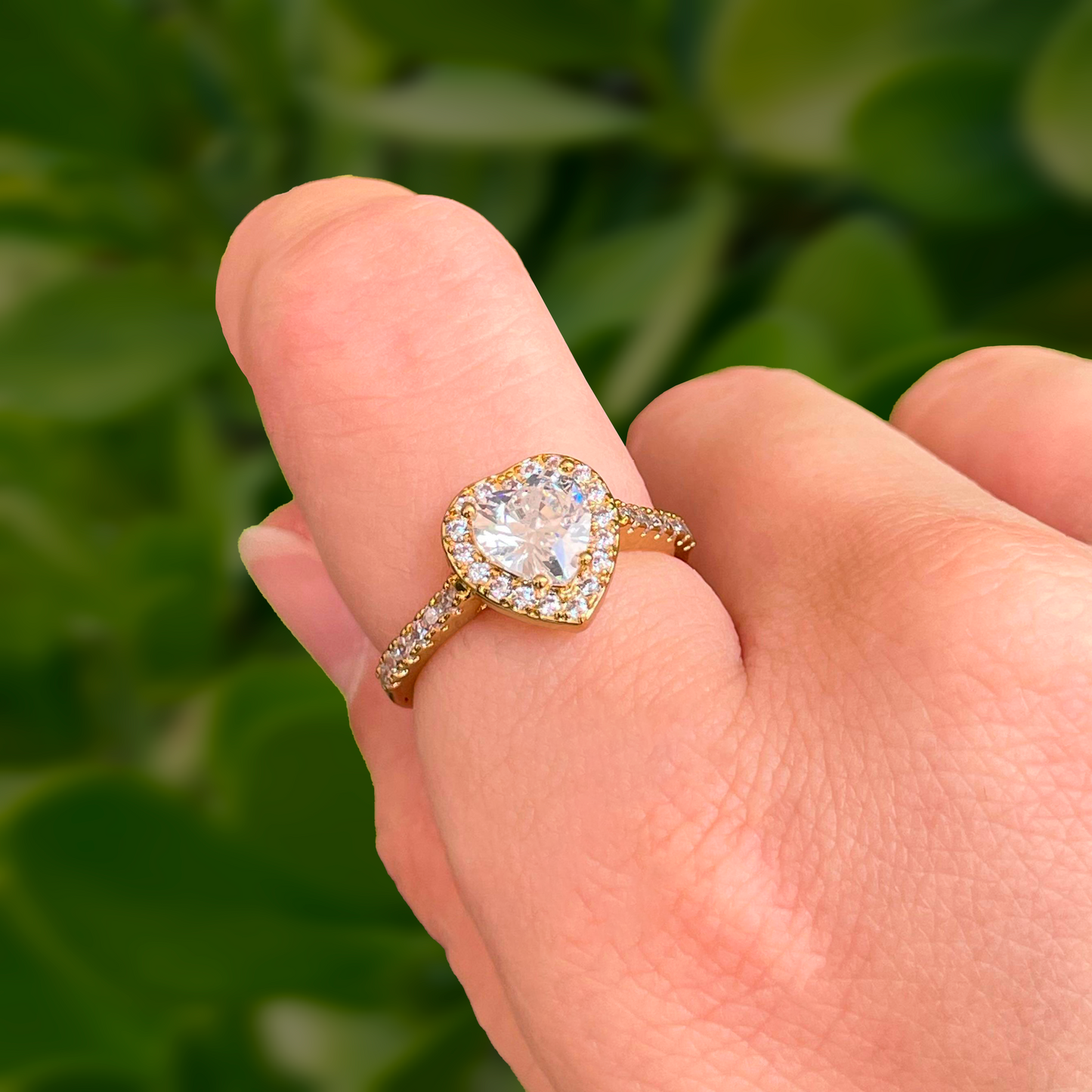 Anillo Dorado Corazón Zirconia Blanca Chapa de Oro