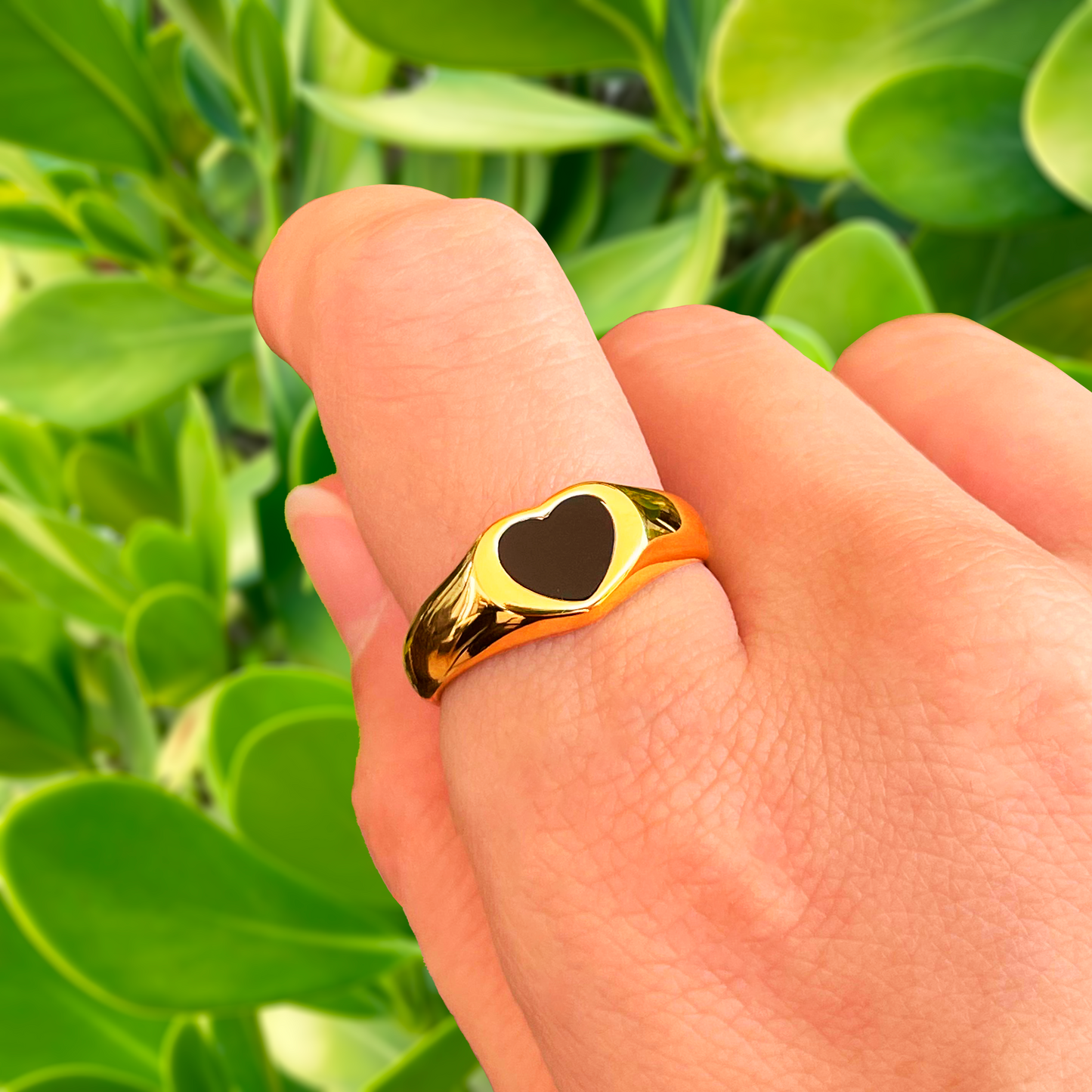 Anillo Dorado Corazón Negro Acero Inoxidable