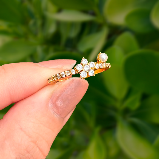 Anillo Dorado Flor de Zirconia Ajustable Chapa de Oro Az174