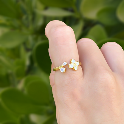 Anillo Dorado Flor Blanca Ajustable Chapa de Oro 1V7