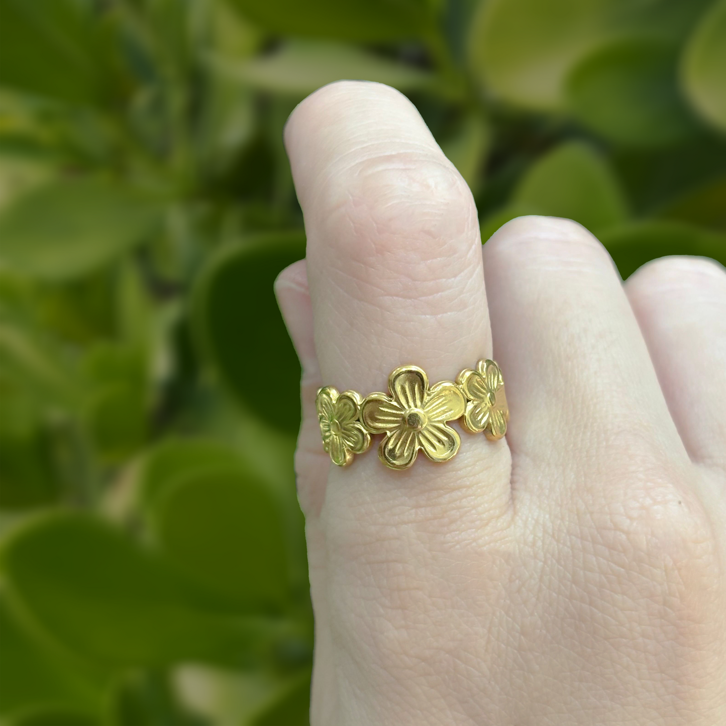 Anillo Flor Dorado Acero Inoxidable Ajustable 1B6