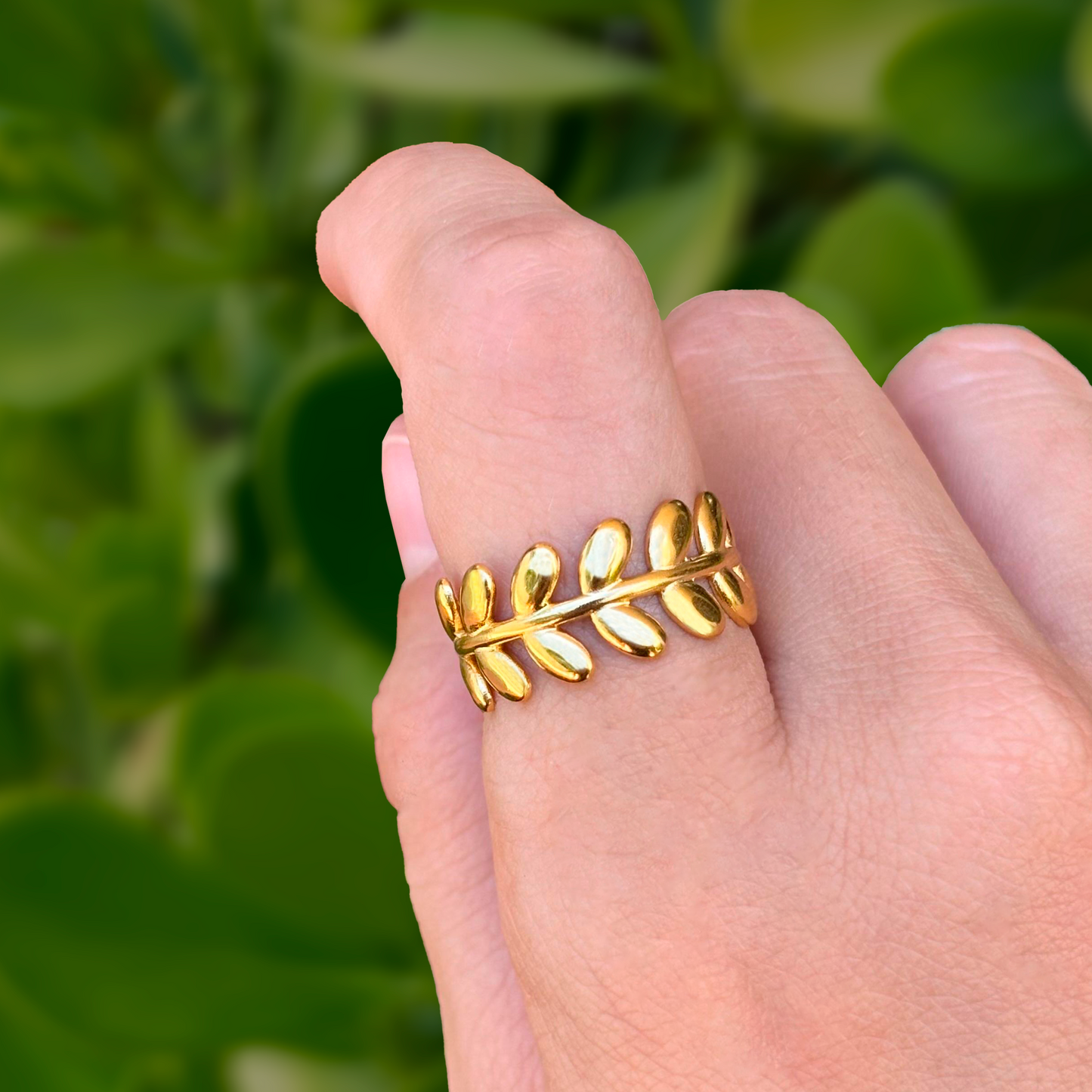 Anillo Dorado Laurel Ajustable Acero Inoxidable 2F5