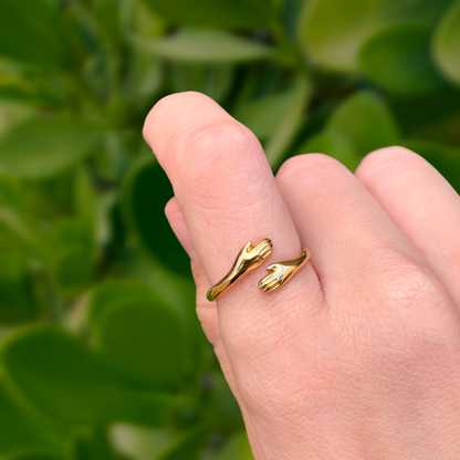 Anillo  Dorado Abrazo Acero Inoxidable 2J4