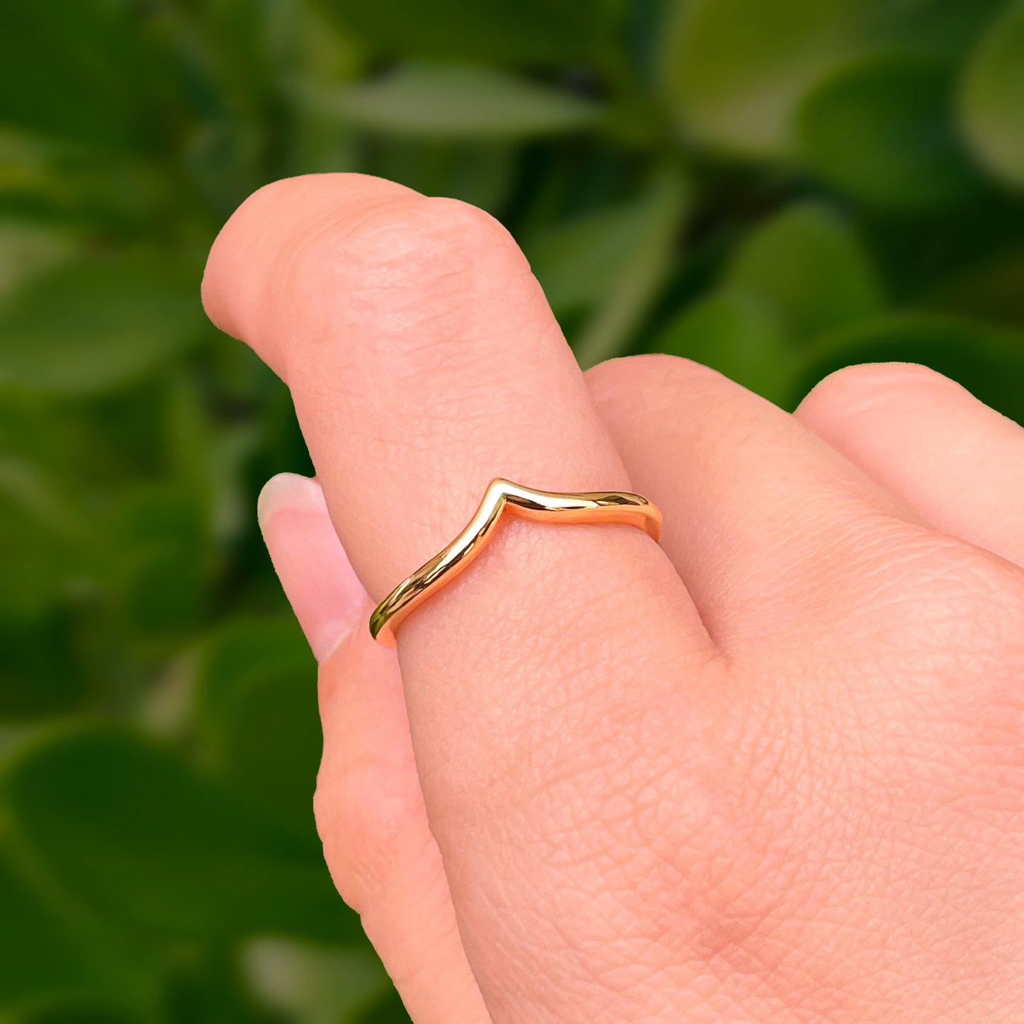 Anillo Curveado Dorado Chapa de Oro