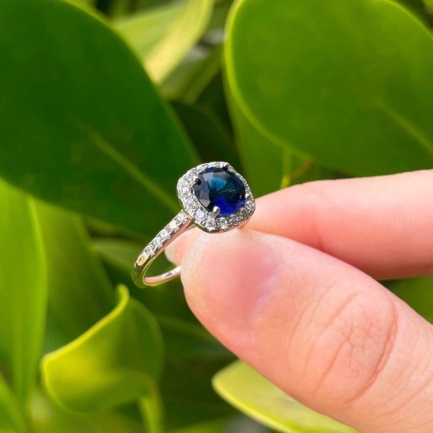 Anillo Plateado Zirconia Azul Chapa de Oro