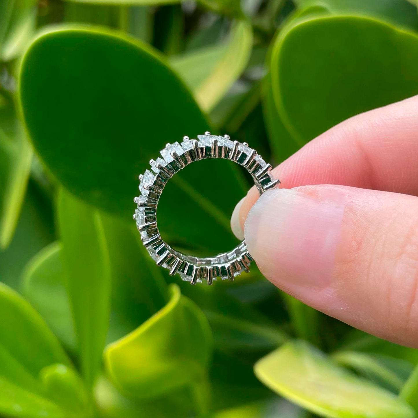 Anillo Zirconias Plateadas Chapa de Oro