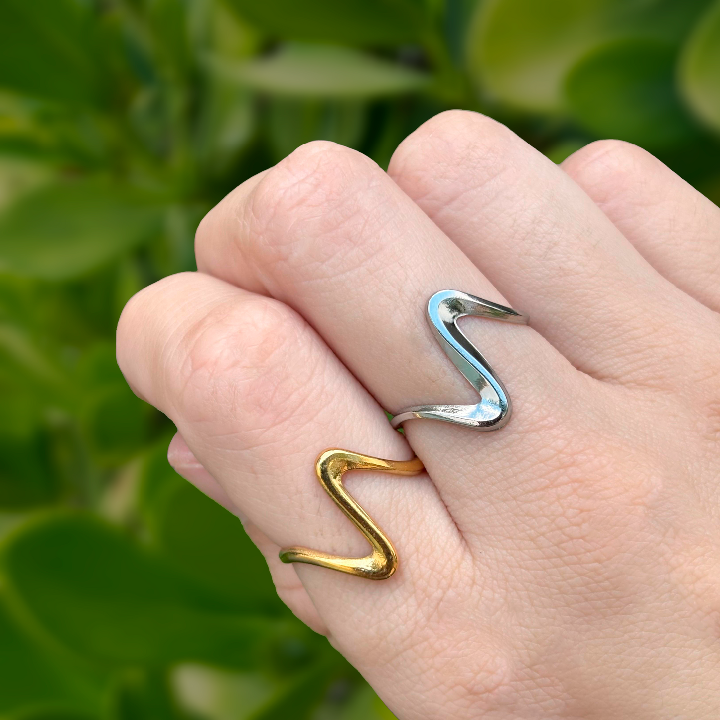 Anillo Onda Plateada Ajustable Acero Inoxidable 2H6