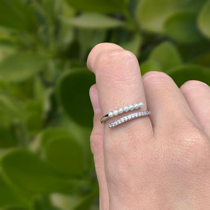 Anillo Plateado Zirconias y Perlitas Ajustable Chapa de Oro C656