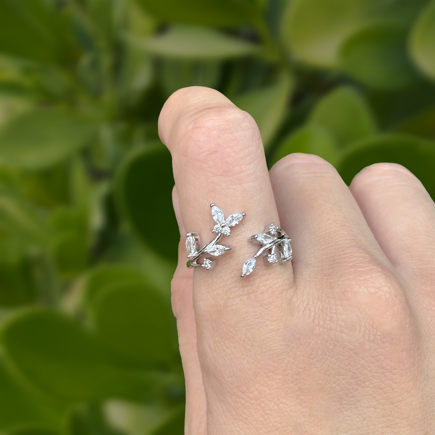 Anillo Mariposa Zirconias Plateado Ajustable Chapa de Oro C677