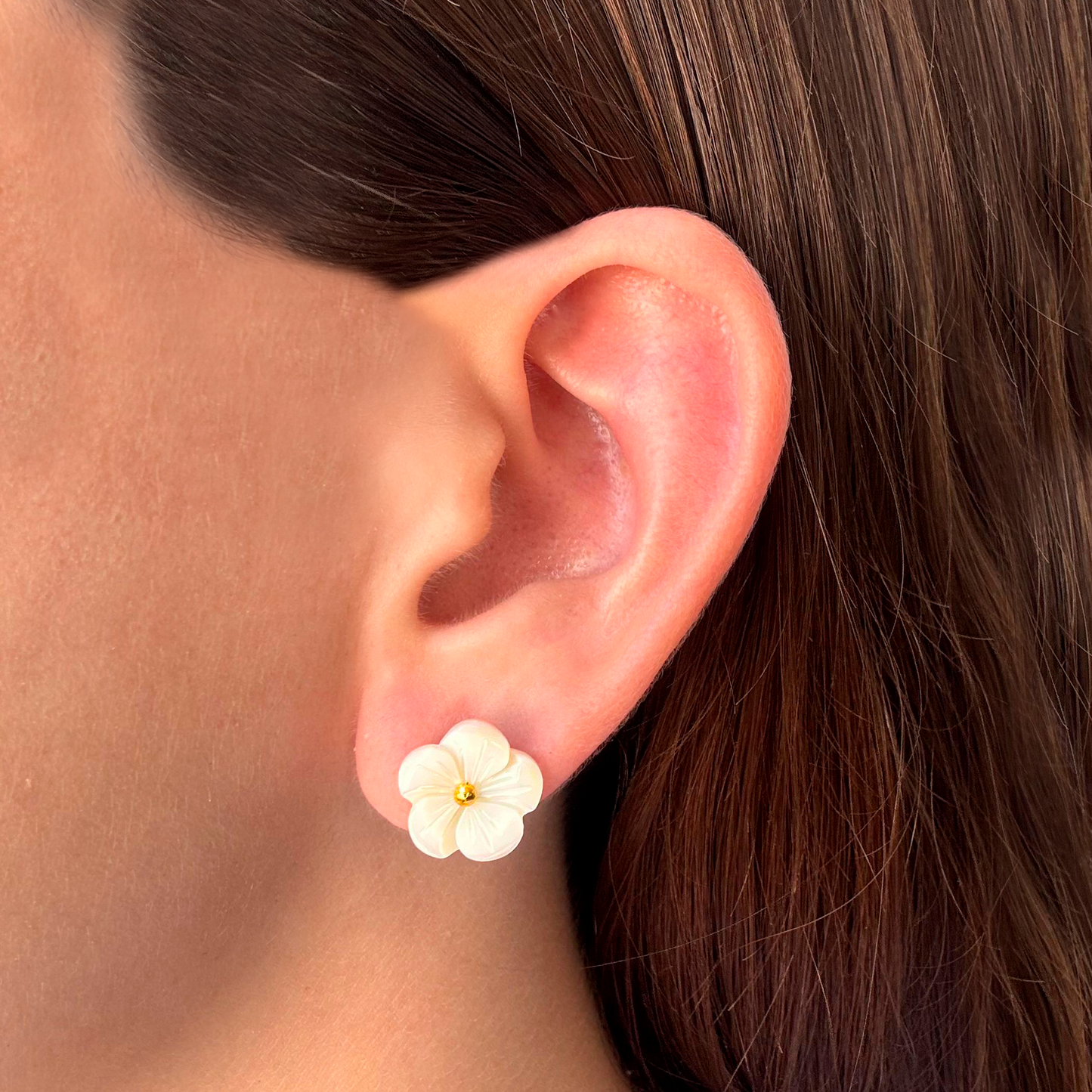 Aretes Flor Concha Blanca Acero Inoxidable