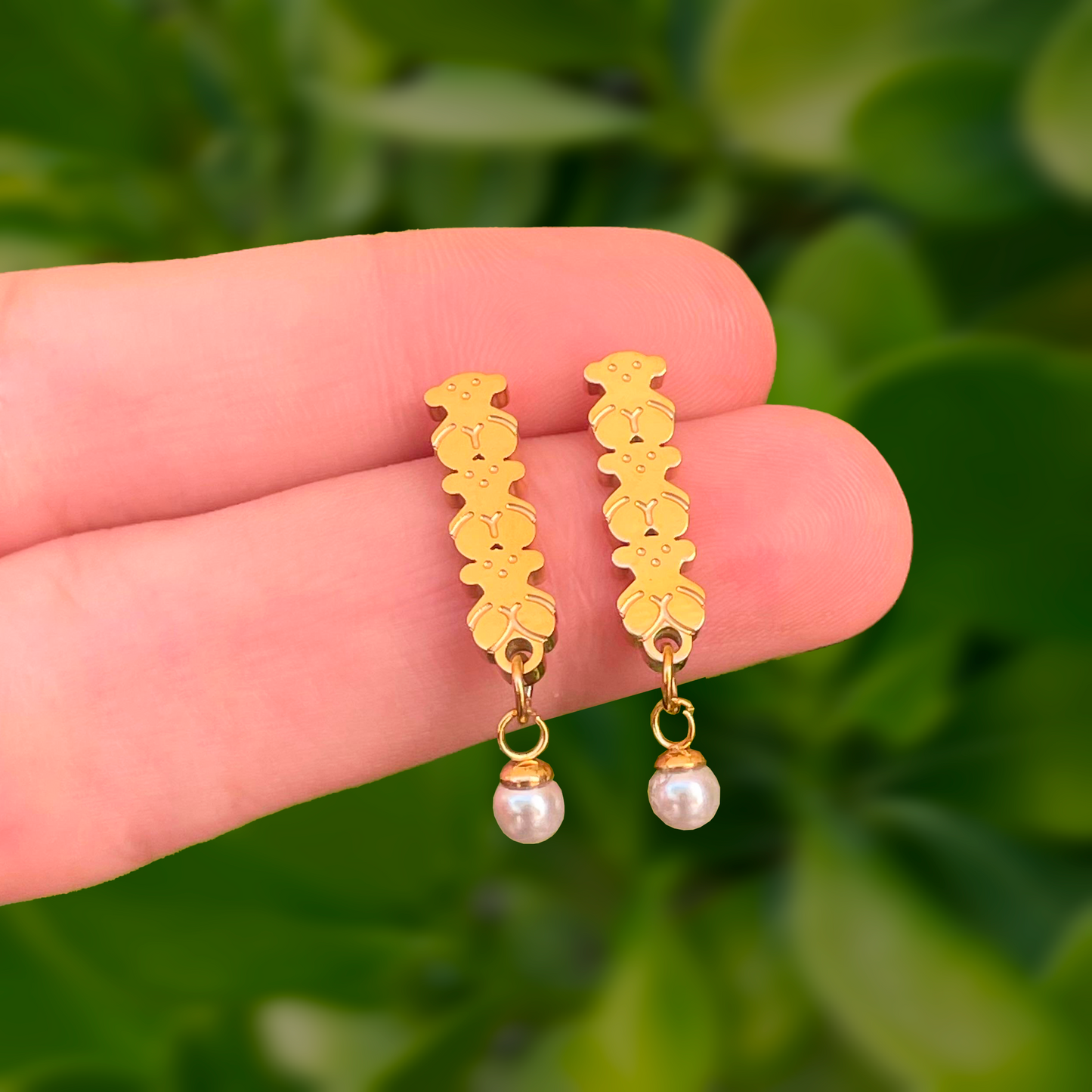 Aretes Oso Dorado con Perla Acero Inoxidable 1C5