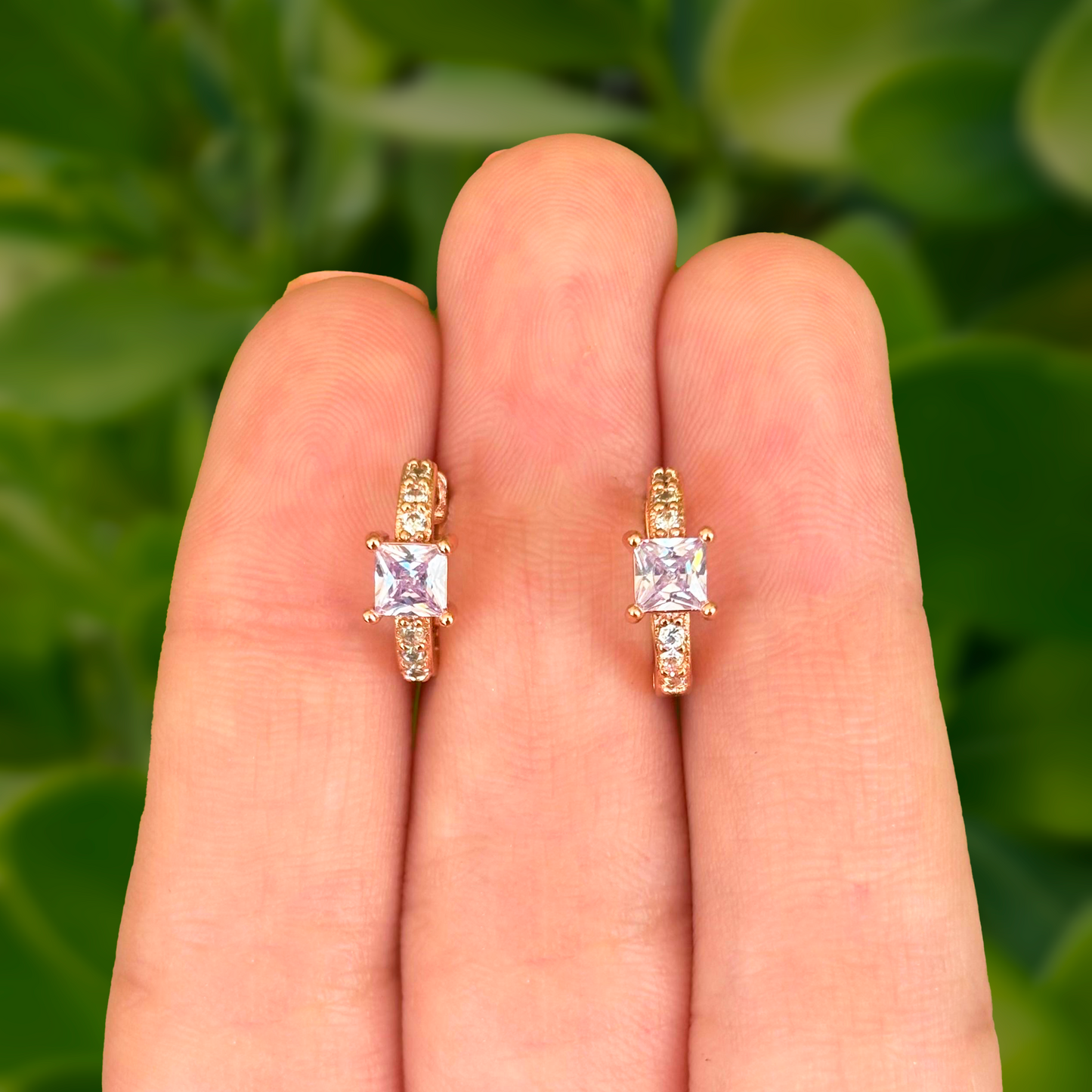 Aretes Arracada Oro Rosa Zirconia Lila Chapa de Oro Az347