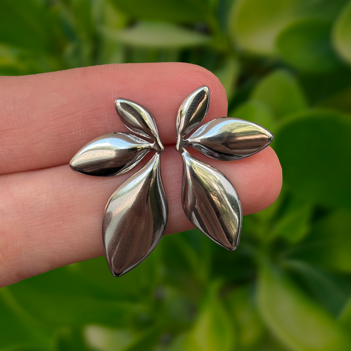 Aretes Plateados Petalos Acero Inoxidable