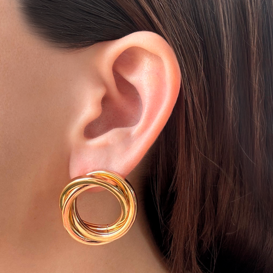 Aretes Nudo Grande Dorado 1Q4