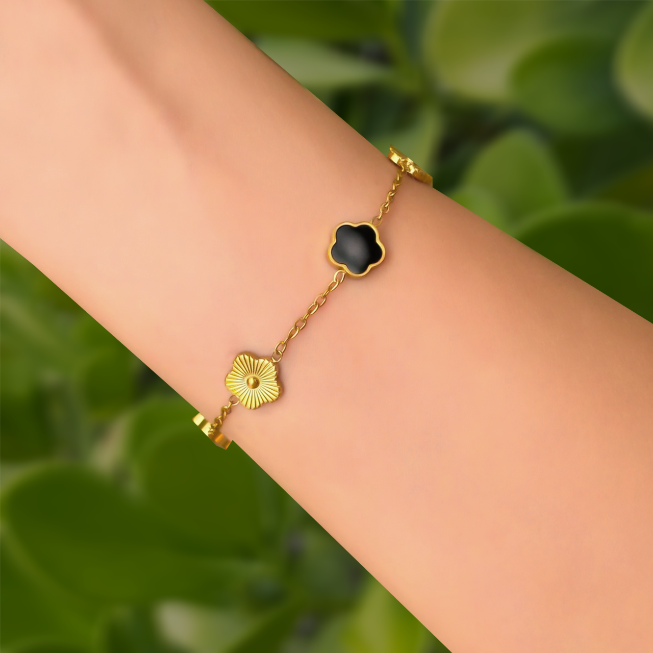 Pulsera Dorada Trebol Negro Acero Inoxidable
