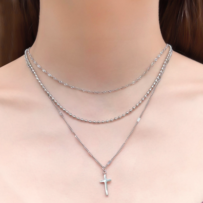 Collar Layer Plateado  con Cruz 3i5