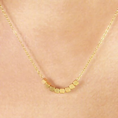 Collar Cubitos Dorados Acero Inoxidable 1L1