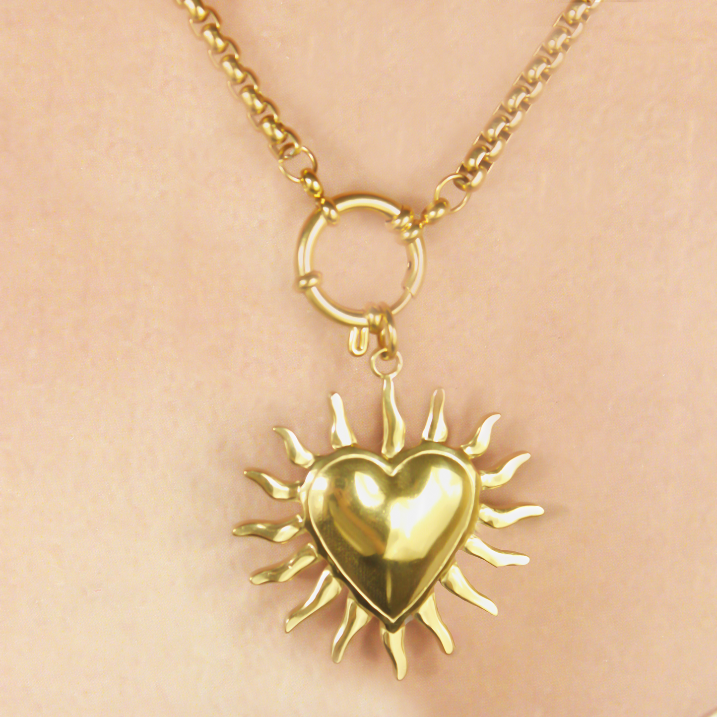 Collar Corazón Dorado Largo Acero Inoxidable 2Y4