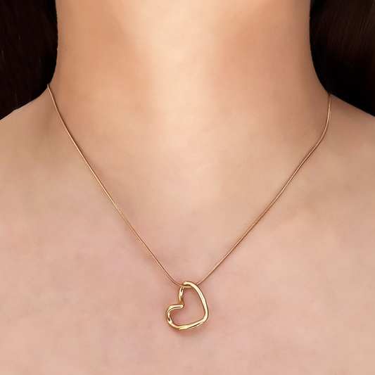 Collar Dorado Corazón Enlazado Acero Inoxidable  2R8
