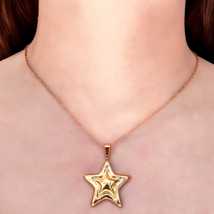 Collar Estrella Dorada Acero Inoxidable  2M1