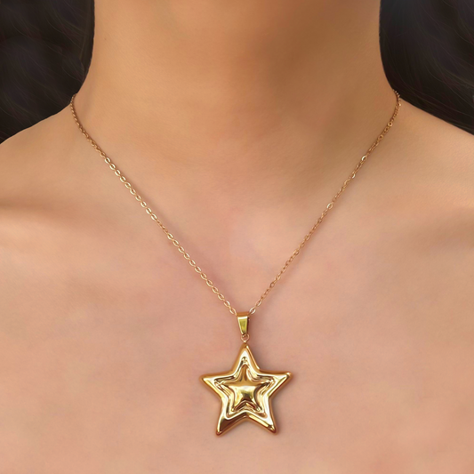Collar Estrella Dorada Acero Inoxidable  2M1